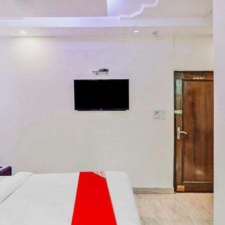 Hotel O Delhi Empire Нью-Дели Экстерьер фото