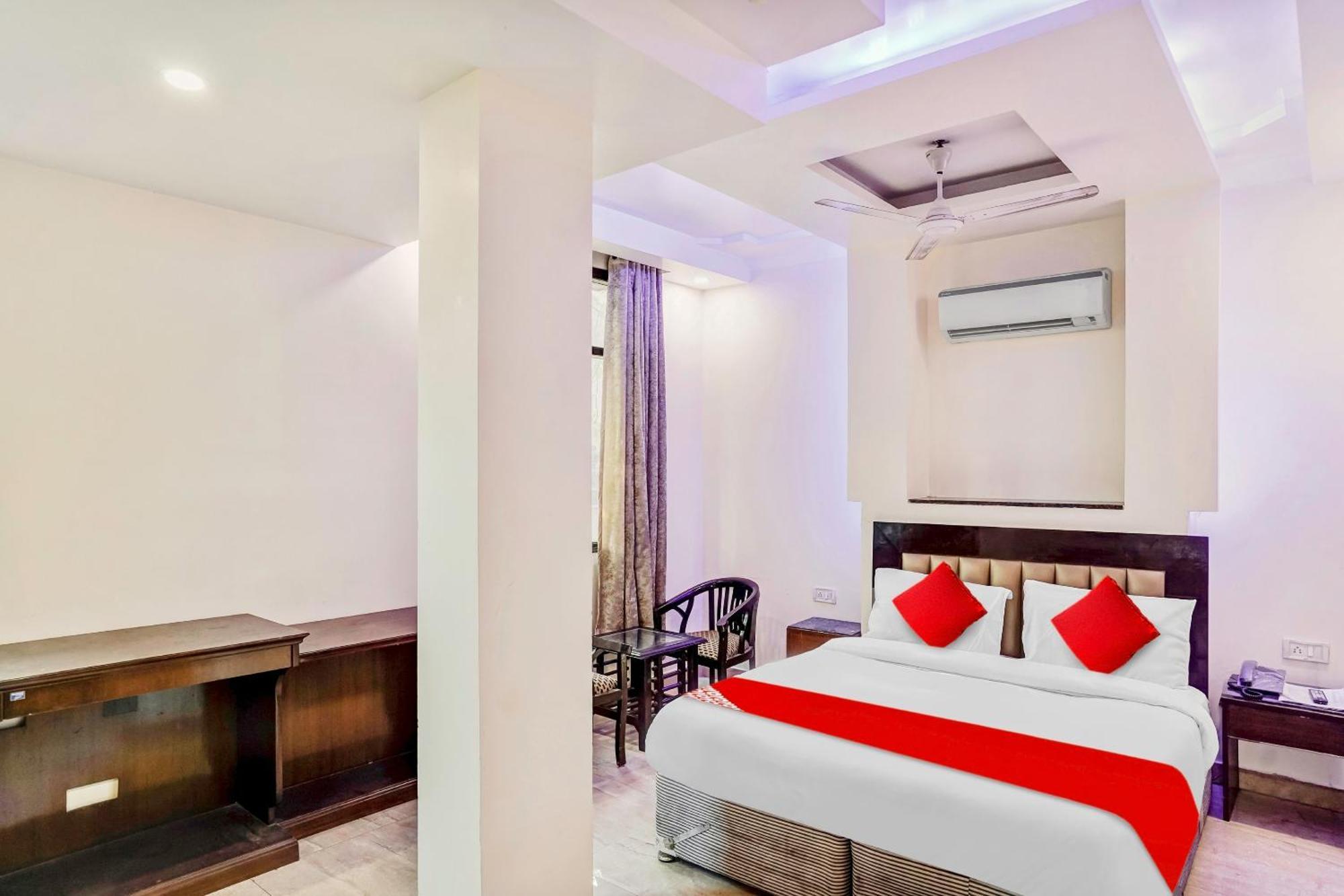 Hotel O Delhi Empire Нью-Дели Экстерьер фото